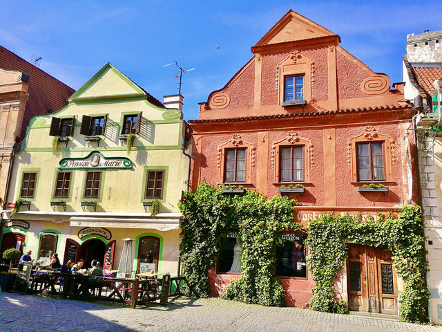 🏰 Český Krumlov – A Fairytale by the River ✨