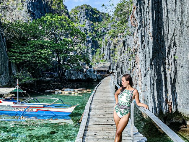 Gliding through Twin Lagoon, Coron