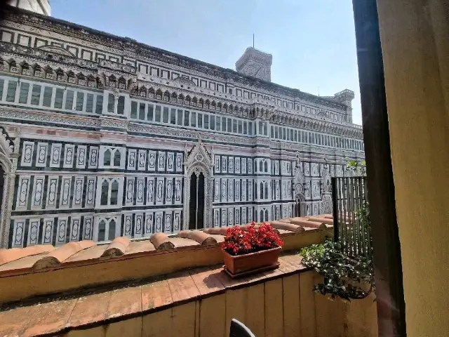 โรงแรมดูโอโม ฟิเรนเซ (ฟลอเรนซ์)