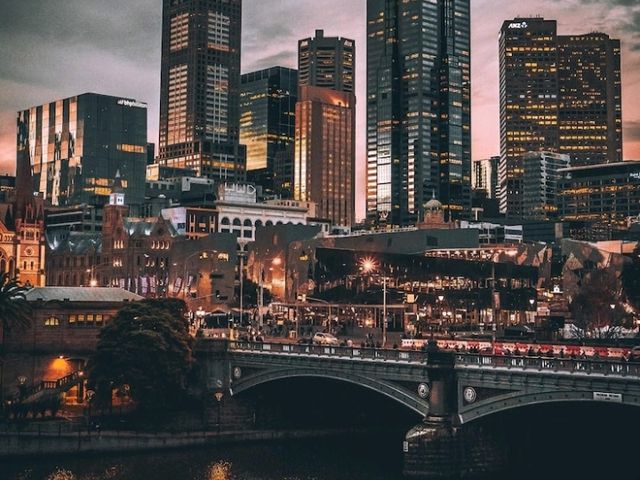 Melbourne's Secret Lanes & Culture Fix! 🎨☕️