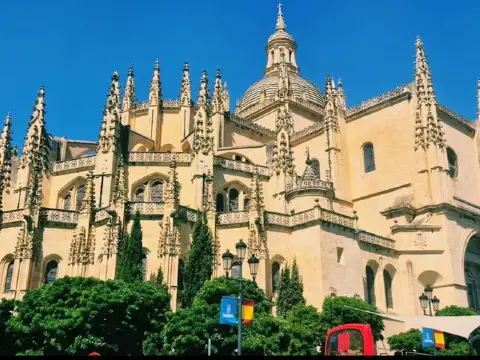 Madrid on Foot: Where Every Street Tells a Story