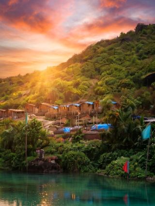 ⛰️ เนินเขาที่ซ่อนเร้นของอารัมโบล: วิถีชีวิตหลากสีสันบนภูเขาทางตอนเหนือของกัว 🇮🇳✨