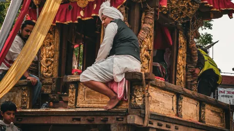 Seto Machindranath Jatra: เทศกาลแห่งพรโบราณแห่งกาฐมา ณ ฑุ 🚩✨ — traveler post in กาฐมาณฑุ