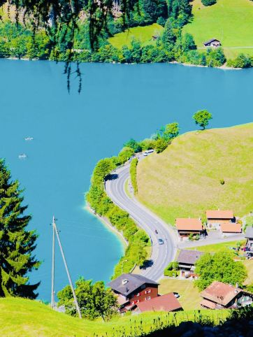 ルンゲルン – スイスの知られざる湖畔の楽園 。 | Trip.com ルンガーン