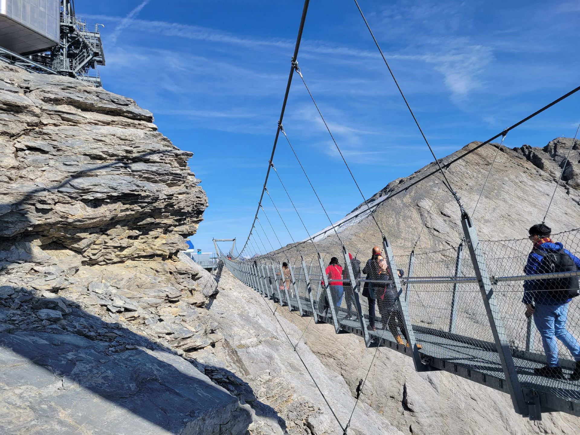 Mount Titlis is Like a Fairyland! But We Met Some Selfish Tourists Who Were Shooing People Away.