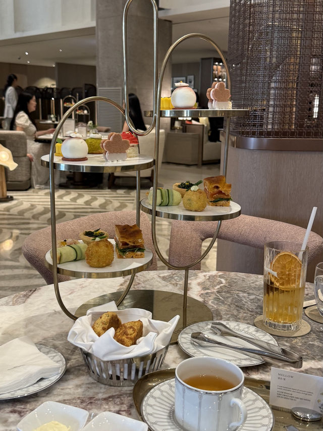 🇰🇷A Flower-Filled Afternoon Tea in the Heart of Seoul 🌸🫖 🇰🇷A Flower-Filled Afternoon Tea in the Heart of Seoul 🌸🫖