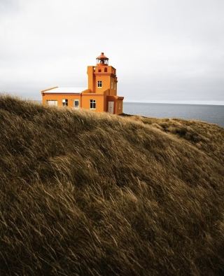 アイスランド・トロール半島：山と海が出会う絶景の道