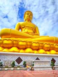 WAT PAKNAM BHASICHAROEN – Bangkok’s Giant Emerald Treasure