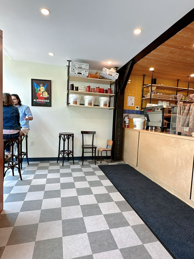 Vancouver에 풍경멋진 Port moody에 있는 Bakery 맛집