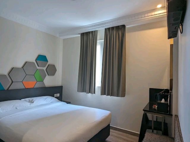 “Clean Comfort in the Heart of Geylang”