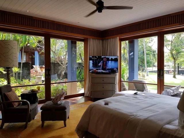 “Four Seasons Langkawi: Secluded Luxury Villas Amidst Tanjung Rhu’s Tropical Splendor”