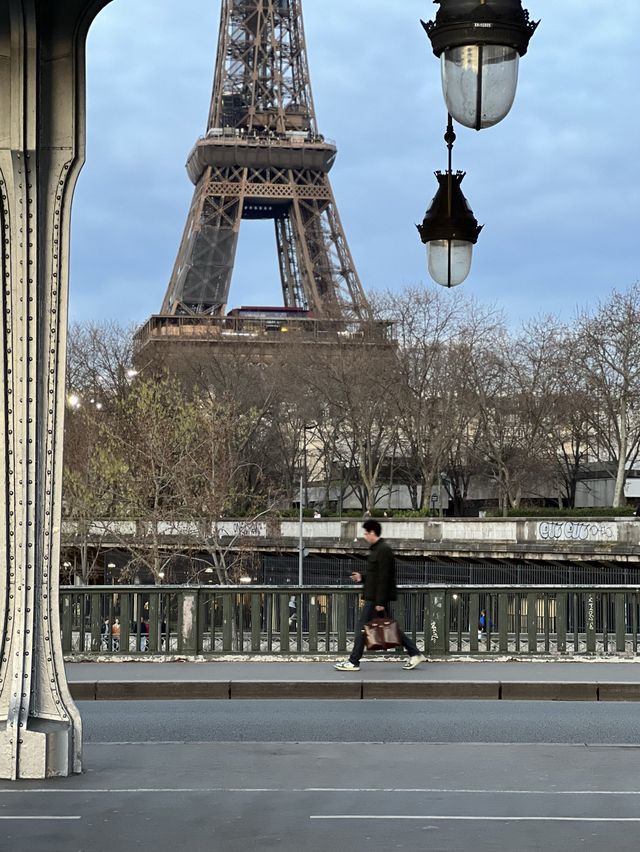 🇫🇷파리 영화 인셉션에 등장한 비르하켐 다리