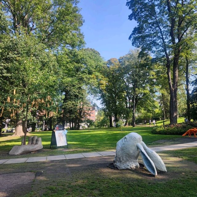 picnic around the palace in Oslo