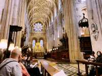 Christ Church College: The Crown Jewel of Oxford! 🏰