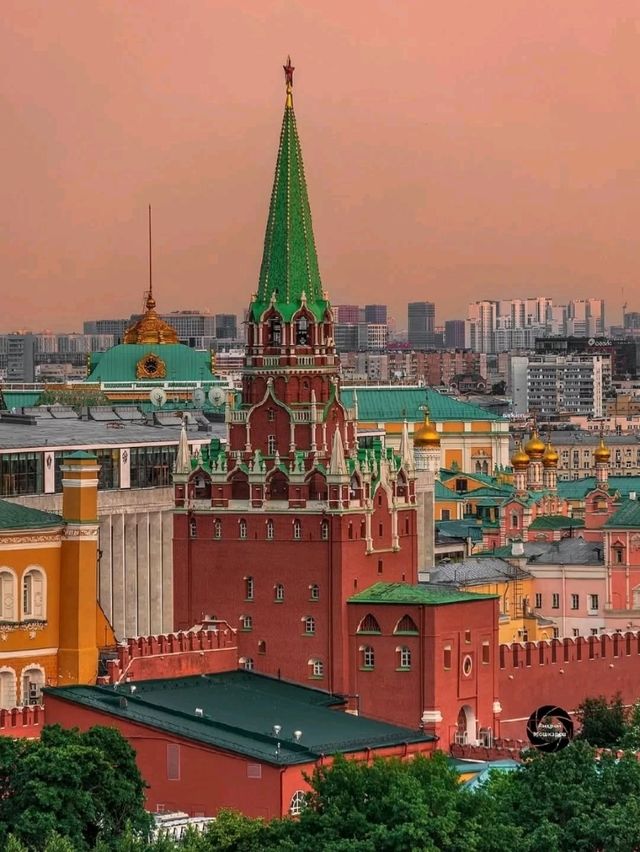 🏰 Red Square: The Heartbeat of Moscow’s History and Power 🇷🇺✨