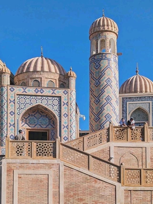 🕌 Gateway of Faith – Hazrat Khizr Mosque, Samarkand, Uzbekistan