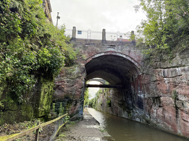 The canal network - a new way of seeing and exploring Chester! 