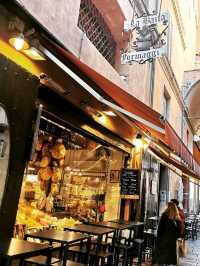 🍝 Bologna – Italy’s Hidden Gem of Food, Culture & Towers