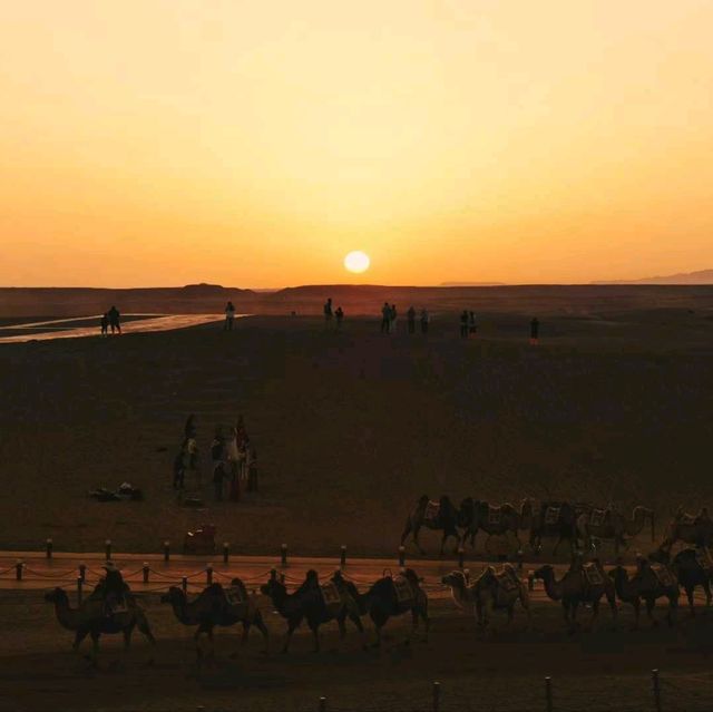 Zhangye Danxia’s Otherworldly Landscapes: Salt Lakes, Rainbow Mountains & Desert Sunsets 🌈🏜️