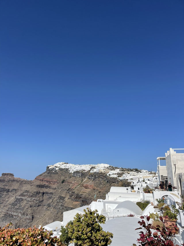 🌈 Santorini Diversity – More Than Just Sunsets 🏝️✨