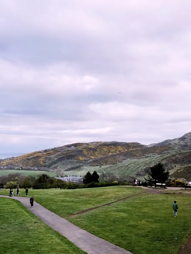 Edinburgh on a Budget: Nature & Scenic Escapes