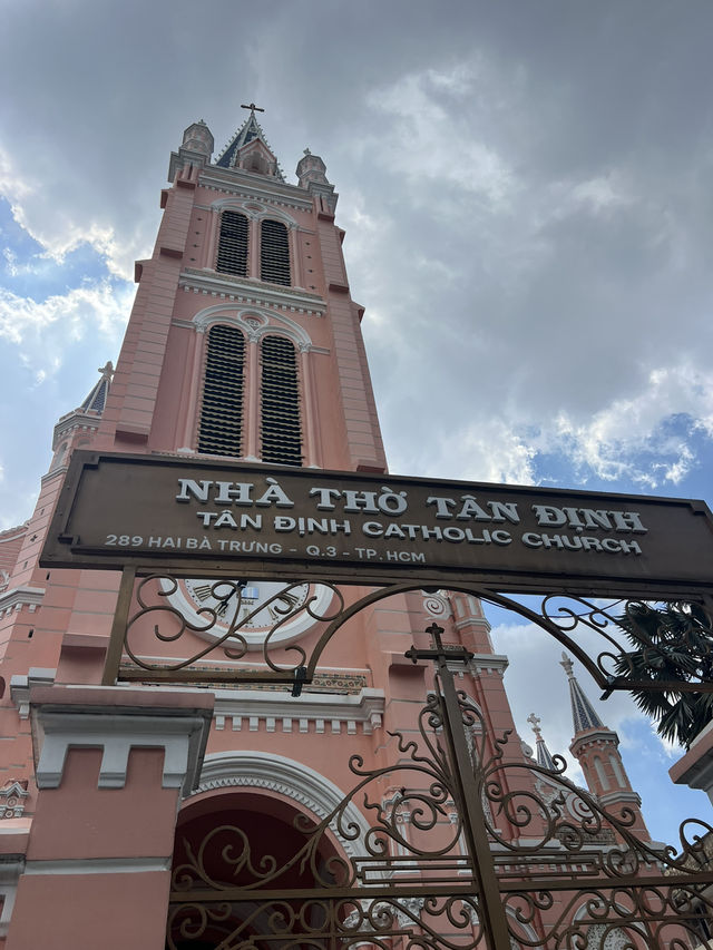 🇻🇳🌆 Saigon -the city that moves faster than you can blink 🇻🇳🌆 Saigon -the city that moves faster than you can blink