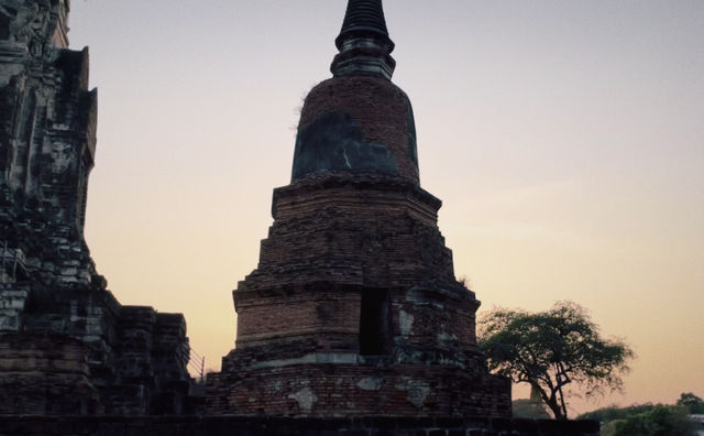 The capital of the Thai Ayutthaya Dynasty, with over 600 years of palace ruins and more than 200 preserved ancient pagodas.