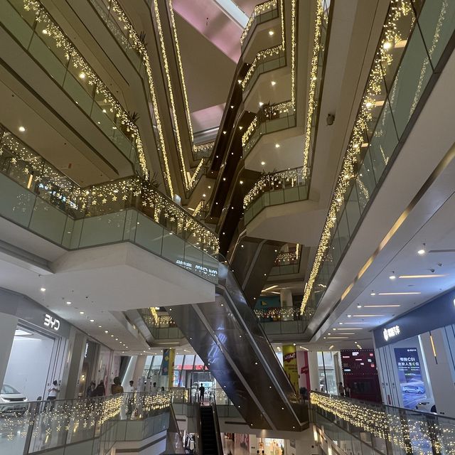 又路過深圳世紀匯商場