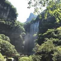 宜昌三峽大瀑布，水到絕境是瀑布，一山一水皆畫意，