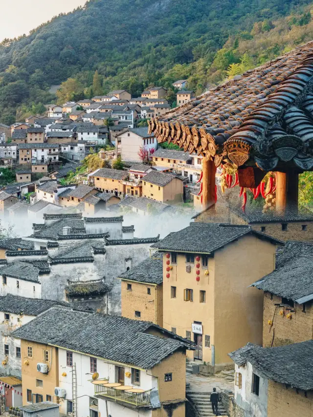 I prefer this ancient village that doesn't require an entrance fee over Hongcun