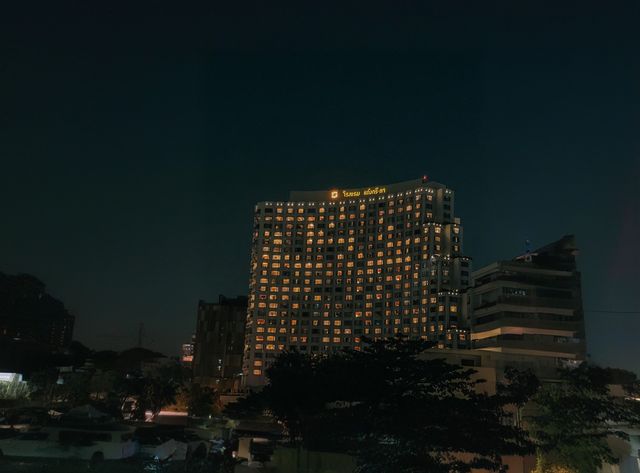 探索曼谷之夜：燈光璀璨的城市盛事