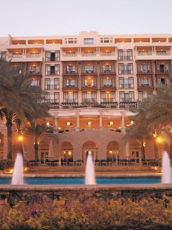 🌟 Aqaba's Oasis: Movenpick Resort & Residences 🌊✨