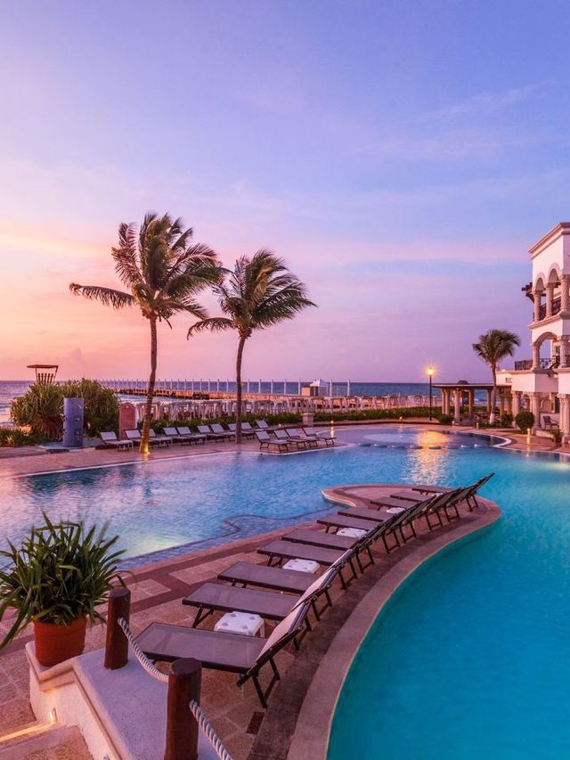 🌴🏨 Playa del Carmen's Luxe Hilton Hideaway 🍹🌊