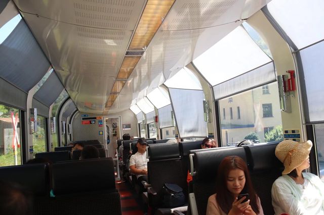 《瑞士全景之旅：伯爾尼快車的魅力之旅》