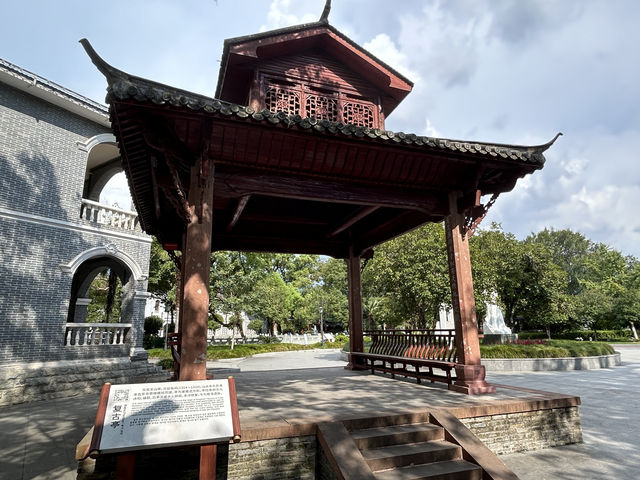 白鷺洲書香濃郁。