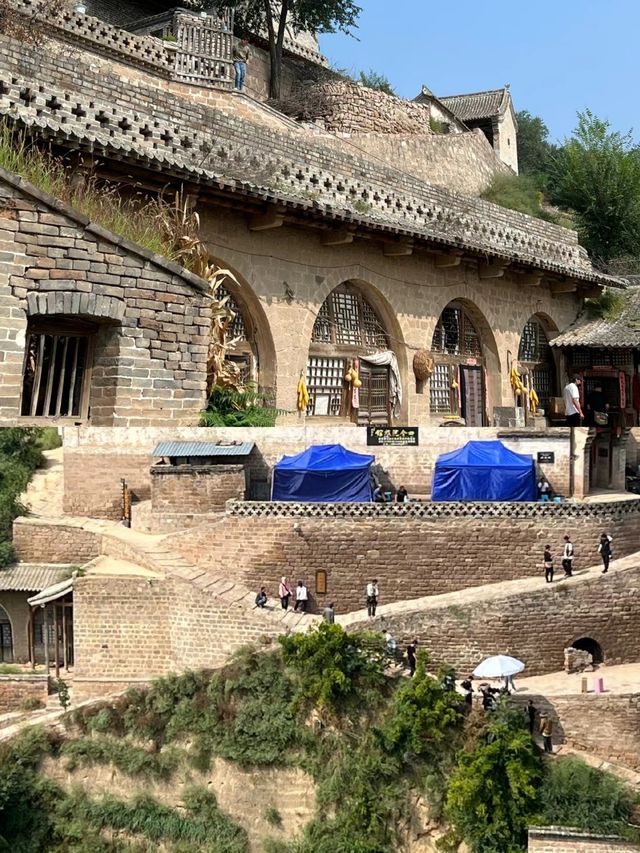 李家山|黃土高坡上的布達拉宮。