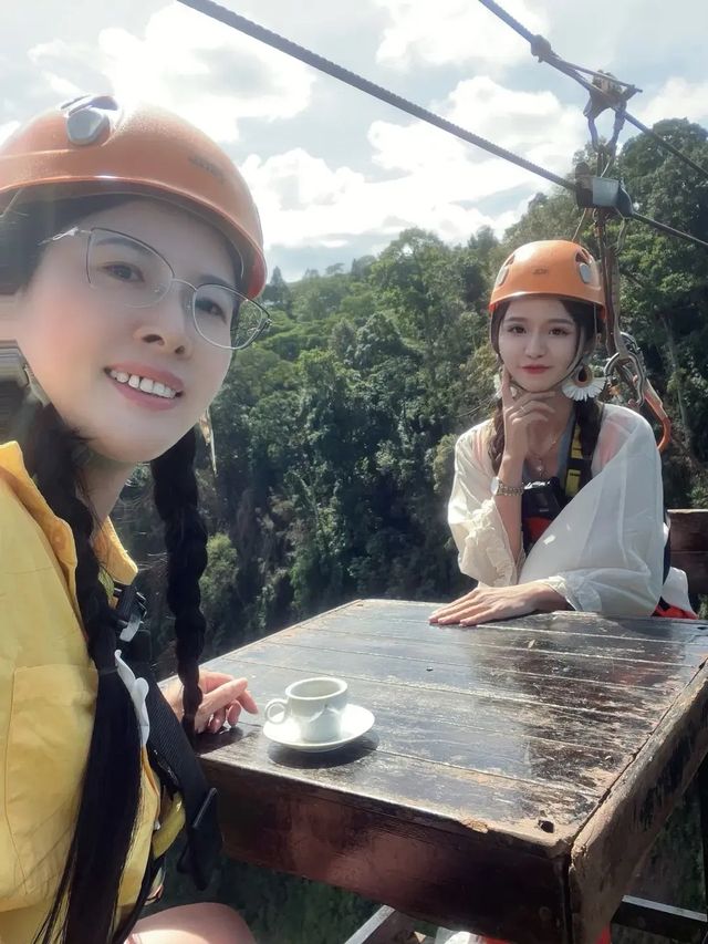 人生體驗｜在老撾200米高空喝咖啡太酷了。