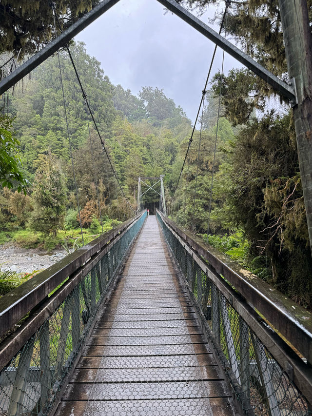 大自然的雨後韻味：徒步馬松森湖