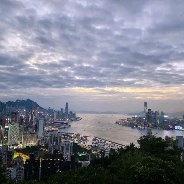 香港紅香爐峰⛰️|登頂看維港夜色🌇