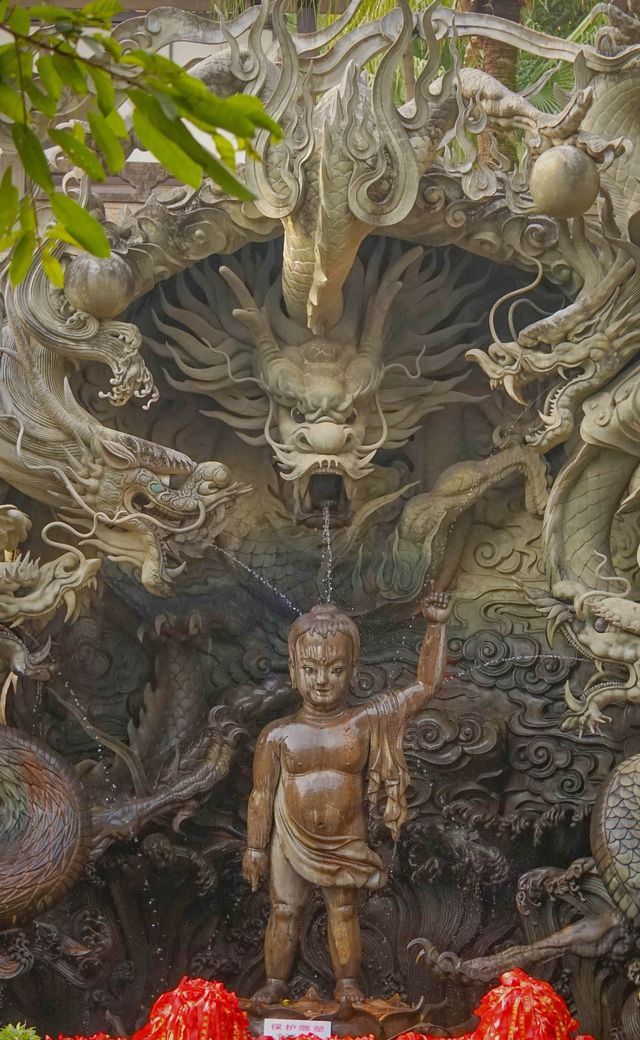 哇塞！呢個唔係AI㗎，而係震驚世界嘅現實版「萬佛天國」