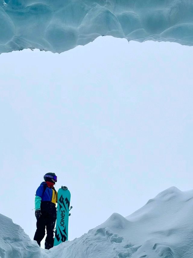 Blackcomb Glacier Ice Cave Ski is Charming❤️🥰🥰