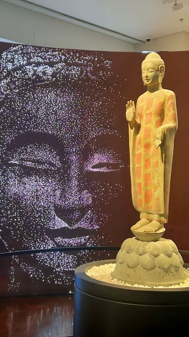 《青州博物館：為什麼這裡的文物如此“活”？》