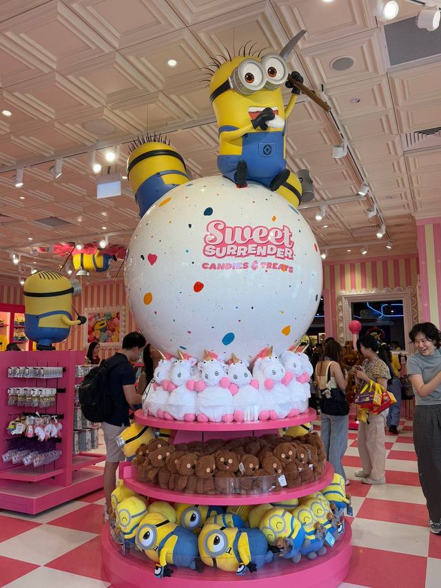 Minion Land Opens at Universal Studios Singapore!