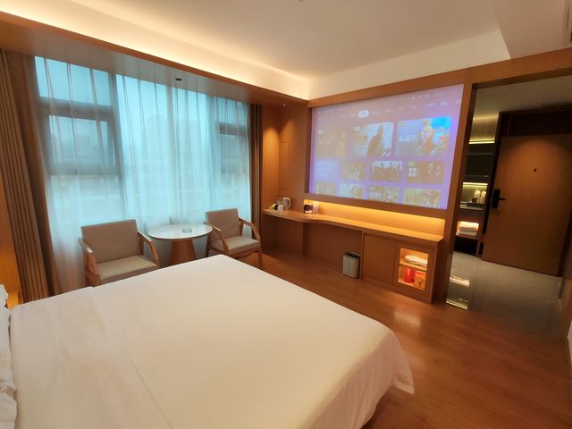 達州驚現「會說話嘅酒店」！聲控全屋，躺平式旅居