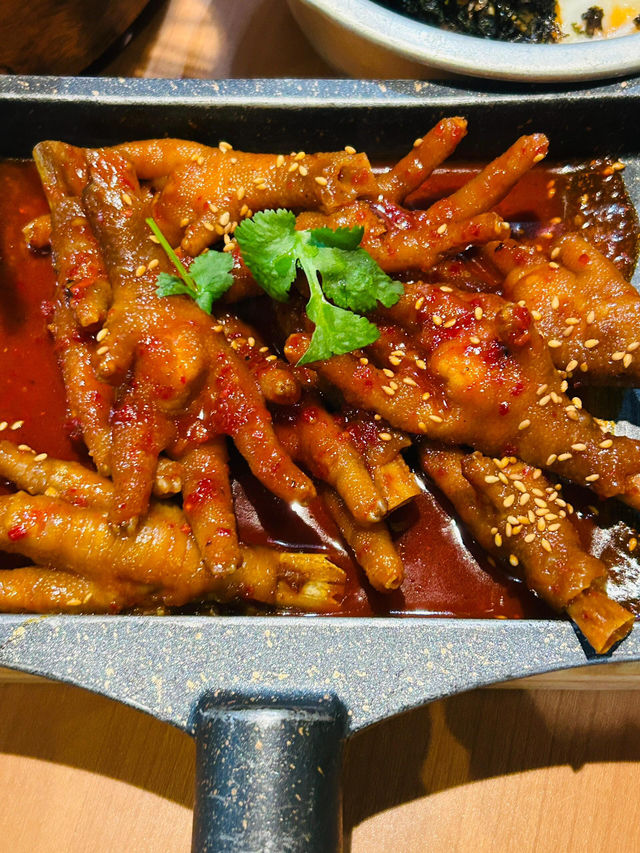 大阪心齋橋必衝！香到跺腳的延吉燒烤🍢