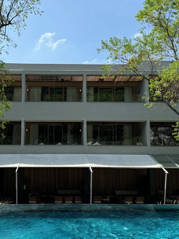 台北美麗信花園酒店｜都市叢林裡的無邊泳池秘境！高空花園泳池美到逆天