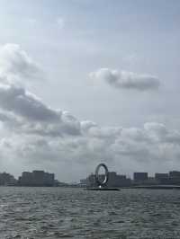 滴水湖坐船睇日落！臨港獨有嘅浪漫～