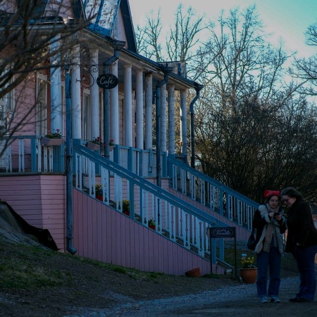 🏰 Suomenlinna: Old Brick Houses and Timeless Island Charm
