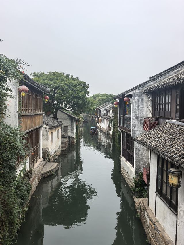 總要去趟周莊古鎮吧，看看課本裡的江南