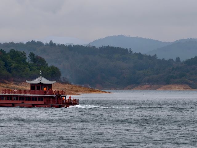 去東江湖白廊乘船觀光也太愜意了吧——湖南郴州